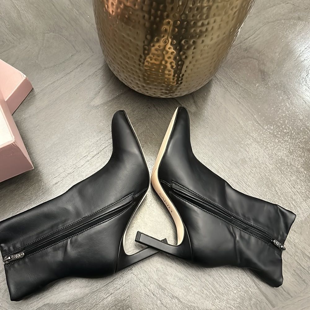 Franco Sarto A-Calliebty Booties - Picture 6 of 9